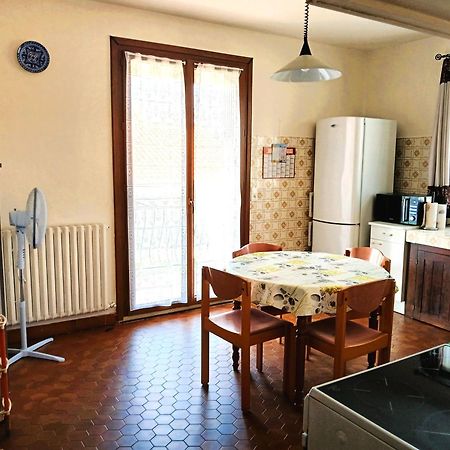 Spacieux Appartement Proche Centre Et Piscine Condom Εξωτερικό φωτογραφία