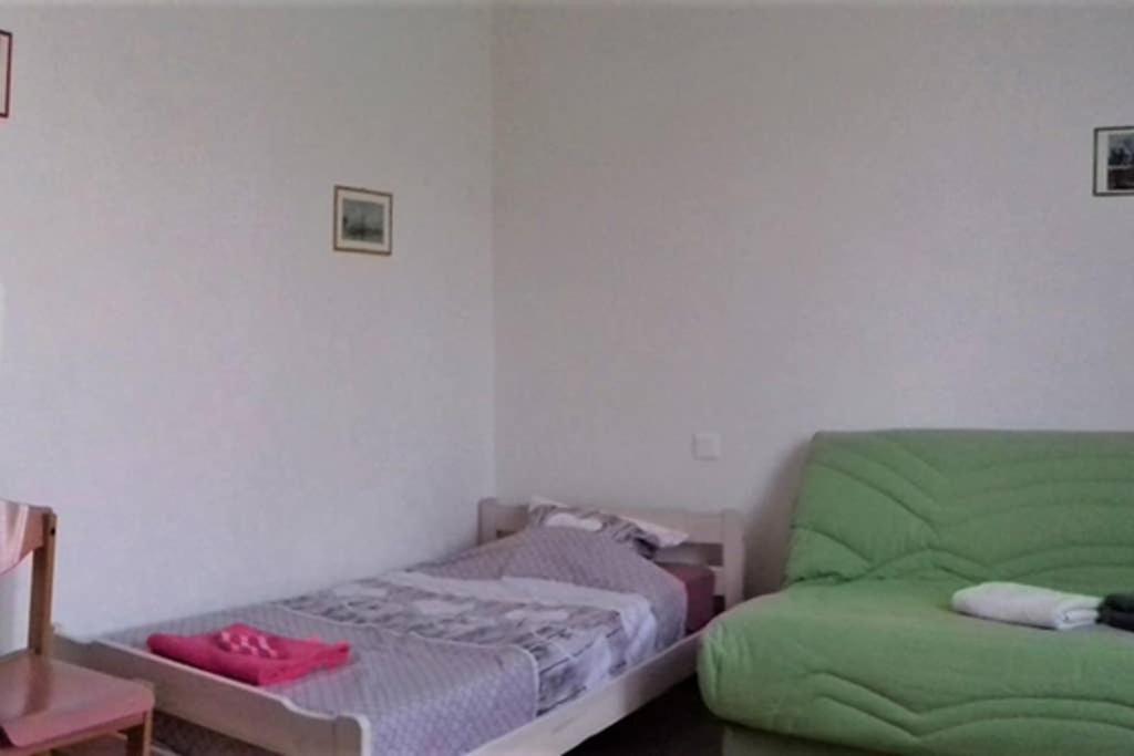 Spacieux Appartement Proche Centre Et Piscine Condom Εξωτερικό φωτογραφία