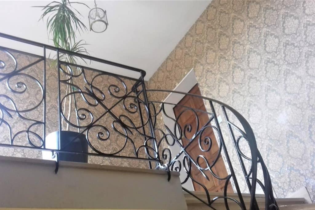 Spacieux Appartement Proche Centre Et Piscine Condom Εξωτερικό φωτογραφία